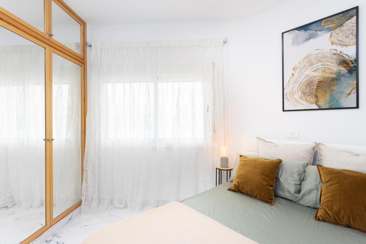 Cozy 1St Sea Line Apartment In The Quiet Area Los Cristianos  Esterno foto